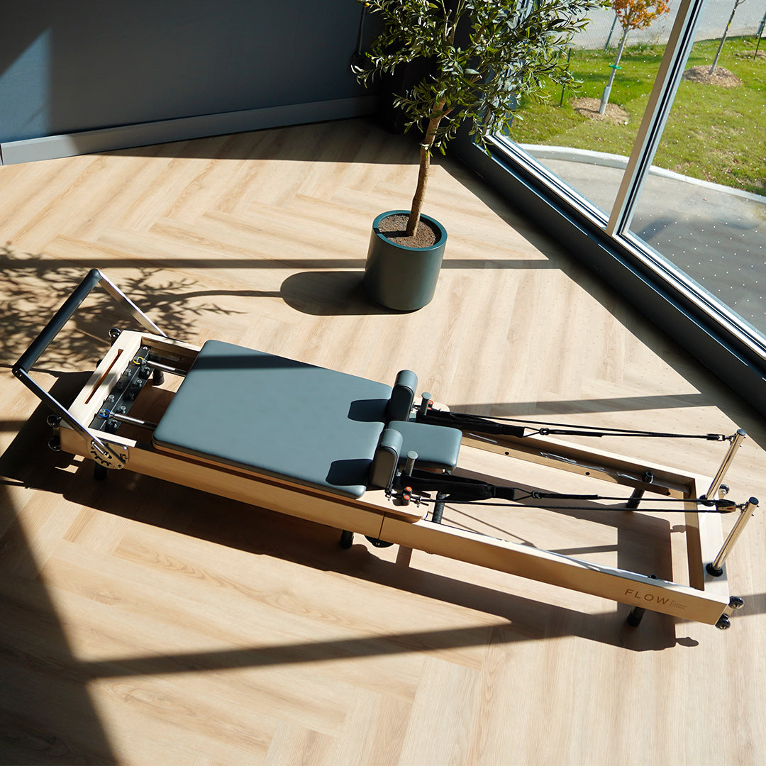 Element Flow Pilates Reformer - Pliant Lira