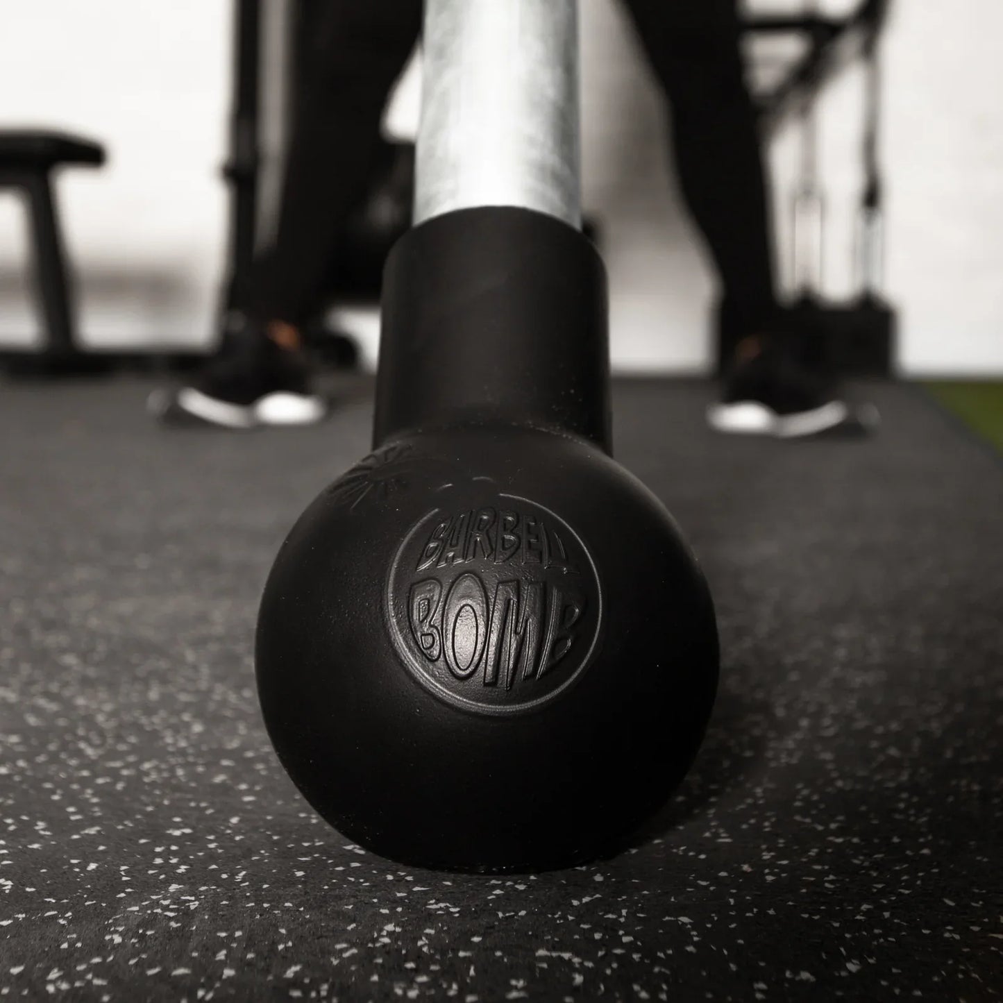 ENSEMBLE BARBELL BOMB - COMPREND UNE BARRE OLYMPIQUE !