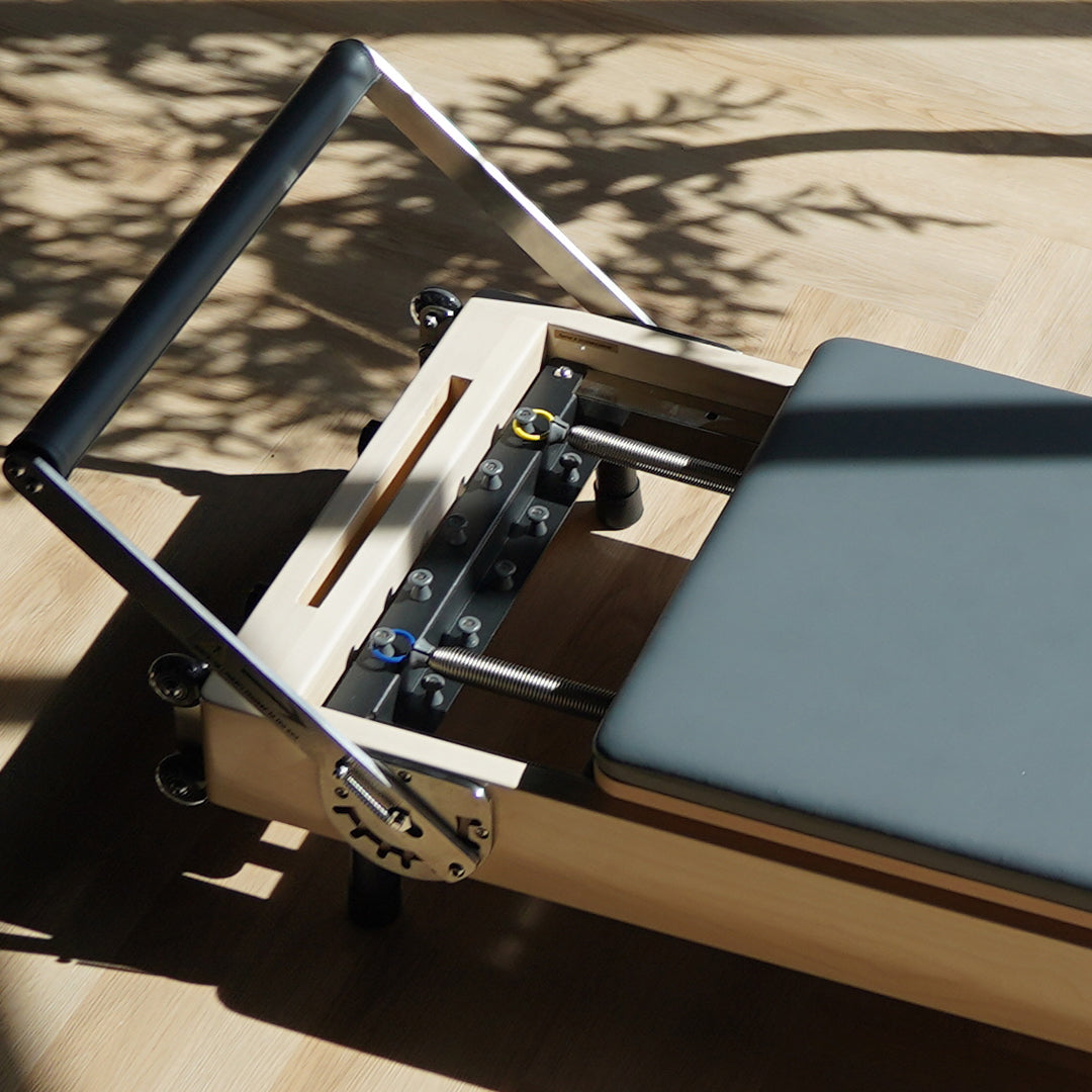 Element Flow Pilates Reformer - Pliant Lira