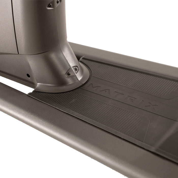 Matrix R50 Recumbent Exercise Bike with XR Console Cardio Canada.