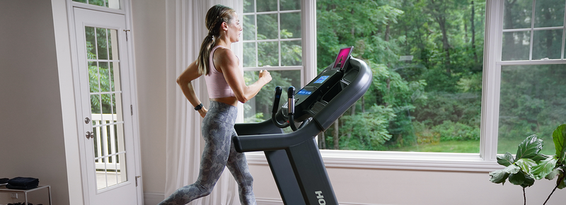 {"type":"root","children":[{"type":"paragraph","children":[{"type":"text","value":"FitU - engineered ","italic":true},{"type":"text","value":" \nfor apps and streaming fitness classes.","bold":true,"italic":true}]}]}
