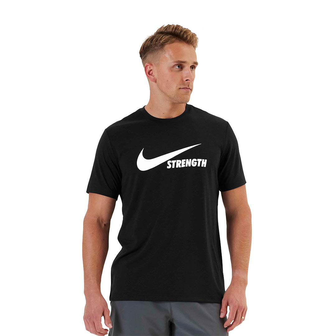 T-shirt Nike Strength Dri-Fit – Noir